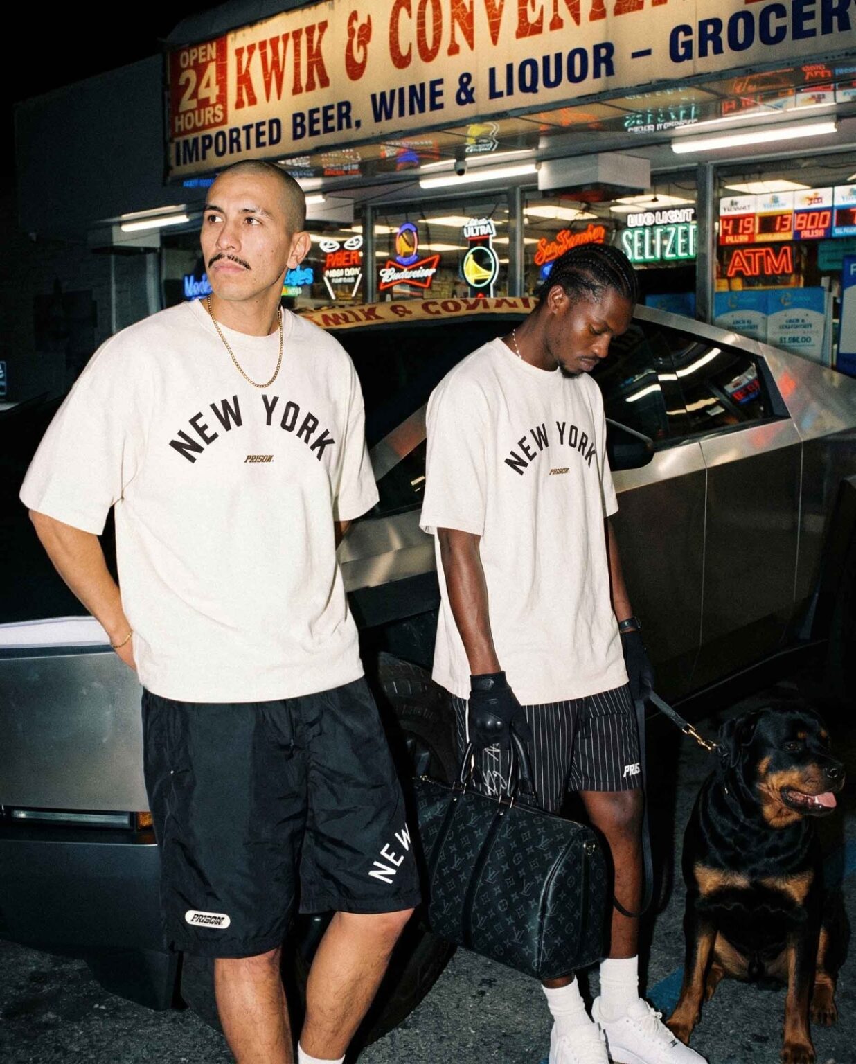 Camiseta oversized na academia: a tendência que une treino e estilo